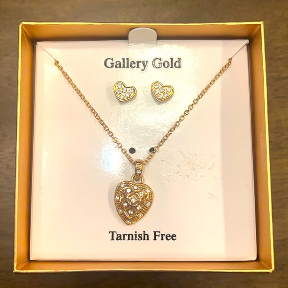 Gold Earring and Necklace Set - Picture 1 of 3